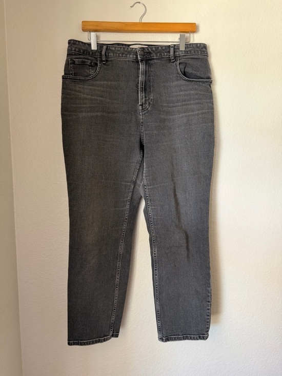 Everlane Denim - Everlane The Curvy Cheeky Jean Washed Black High Rise Straight Leg Denim Size 33